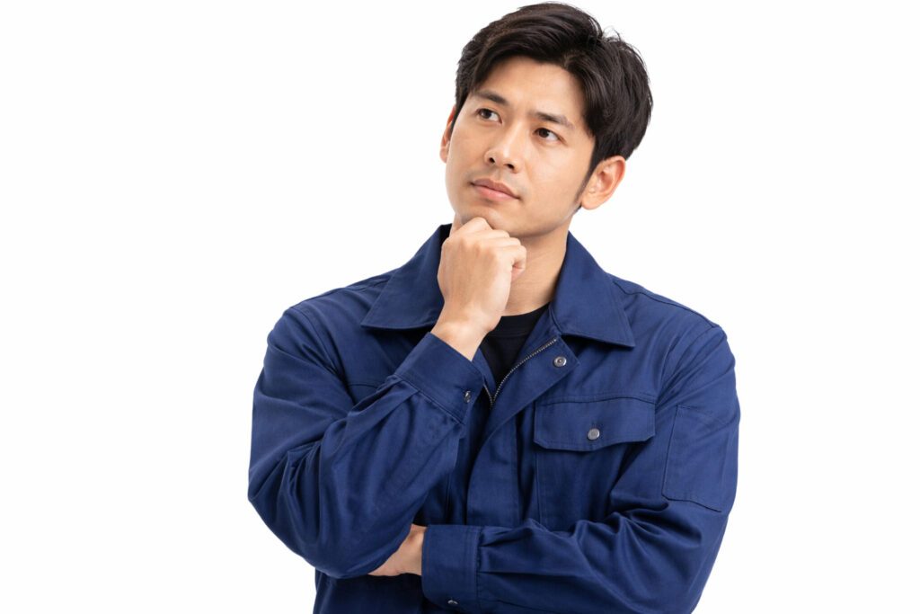 考え事をしている写真